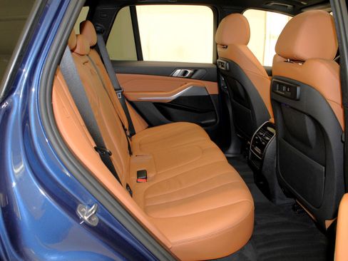 Used 2019 BMW X5 xDrive40i w/ Convenience Package image 45