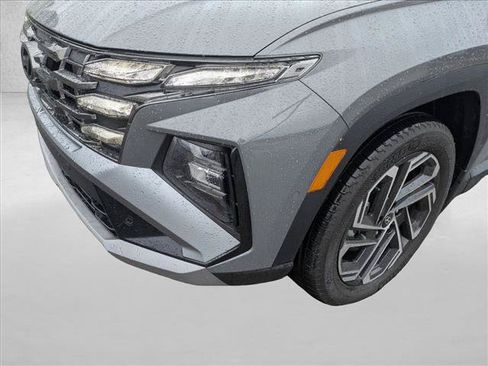 Used 2026 Hyundai Tucson Limited AWD/4WD image 9