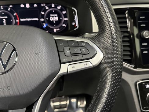 Used 2020 Volkswagen Atlas Cross Sport SEL Premium R-Line image 32