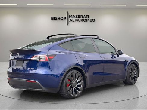 Used 2023 Tesla Model Y Performance AWD/4WD image 6