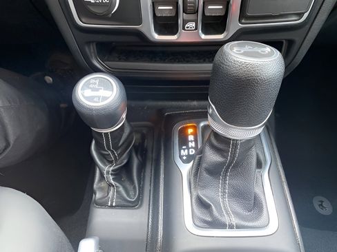 Used 2019 Jeep Wrangler Unlimited Sahara w/ Cold Weather Group image 23