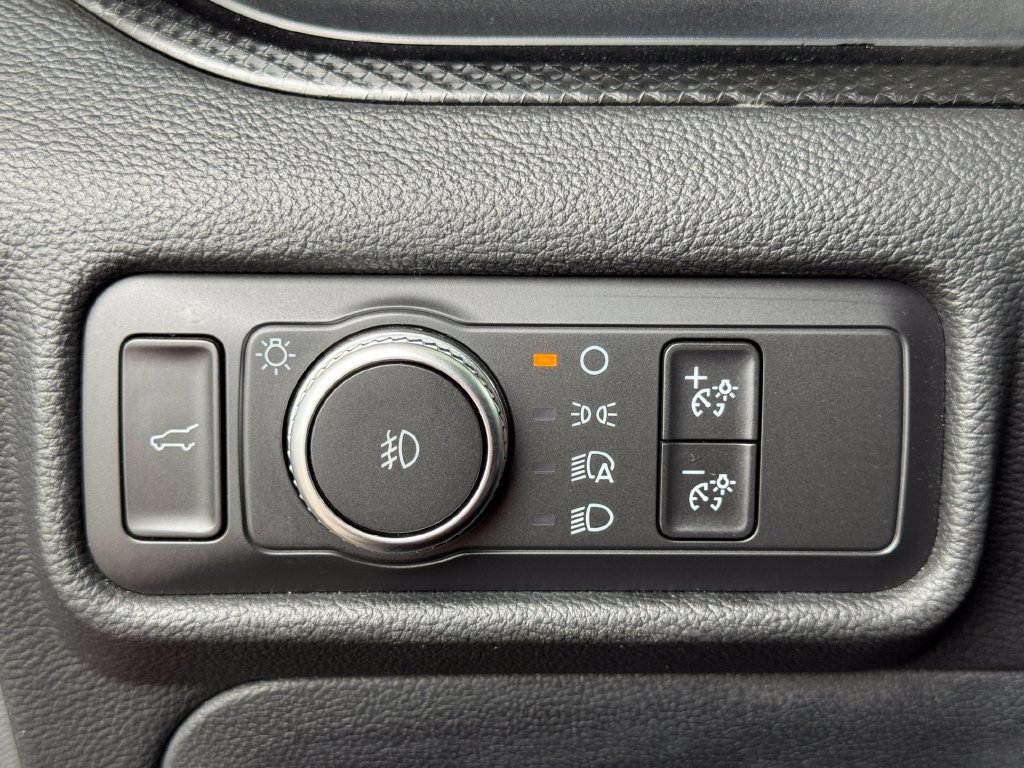 Used 2020 Ford Explorer ST w/ ST Street Pack AWD/4WD image 18