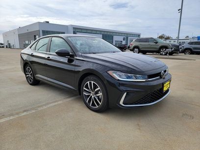 Certified 2025 Volkswagen Jetta SE