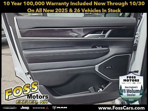 New 2024 Jeep Wagoneer Base w/ HD Trailer Tow Package image 17