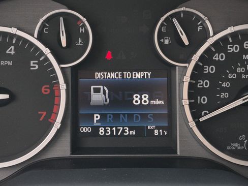 Used 2017 Toyota Tundra Limited w/ Limited Premium Package AWD/4WD image 22
