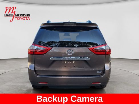 Used 2020 Toyota Sienna Limited AWD/4WD image 10