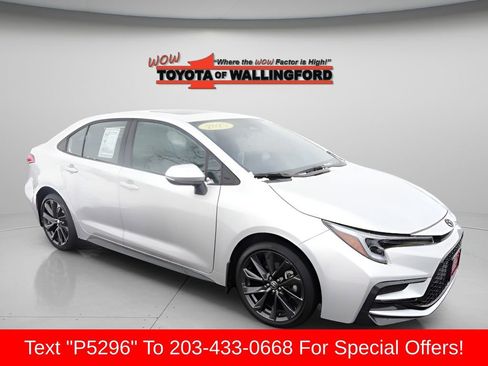 Certified 2025 Toyota Corolla SE w/ SE Premium Package FWD image 11