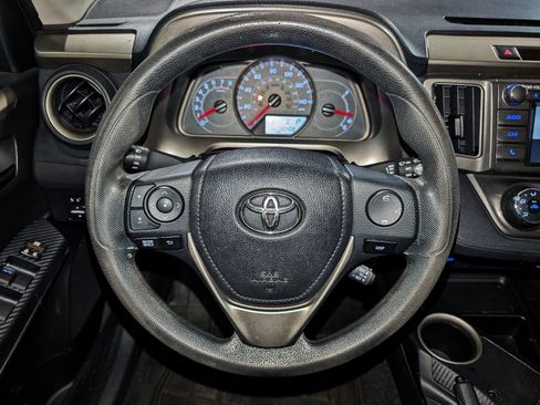 Used 2014 Toyota RAV4 LE AWD/4WD image 32