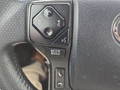 Used 2023 Toyota 4Runner TRD Off-Road AWD/4WD image 15