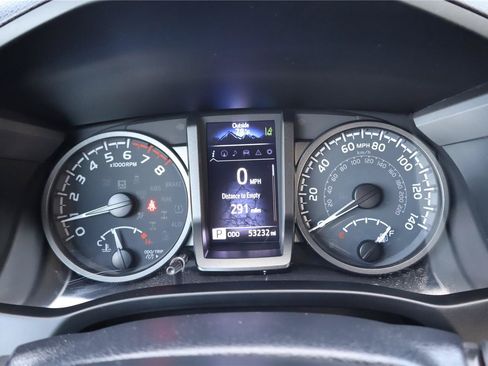 Used 2023 Toyota Tacoma TRD Sport AWD/4WD image 18
