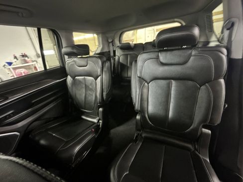 Used 2022 Jeep Grand Cherokee L Limited w/ Trailer Tow Group (B) image 26