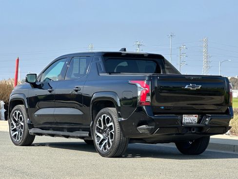 Used 2024 Chevrolet Silverado EV RST image 6