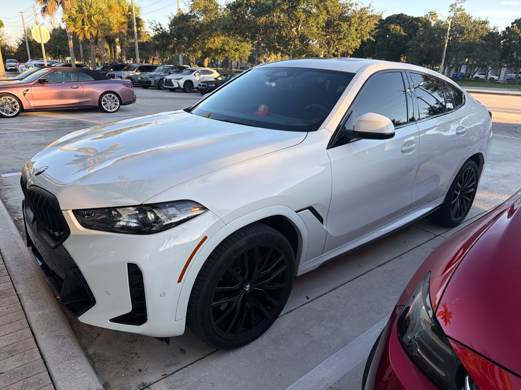 Used 2024 BMW X6 xDrive40i w/ M Sport Professional Package AWD/4WD image 3