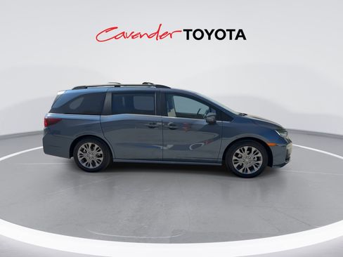 Used 2026 Honda Odyssey Touring image 9