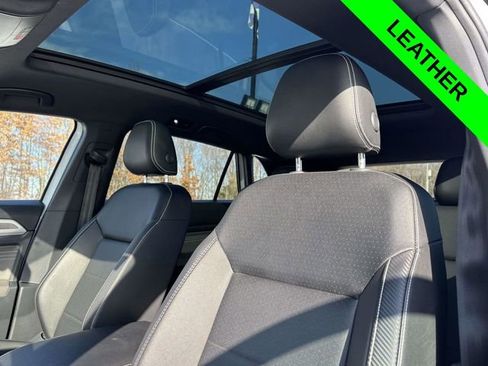 Used 2023 Volkswagen Atlas Cross Sport SE image 5
