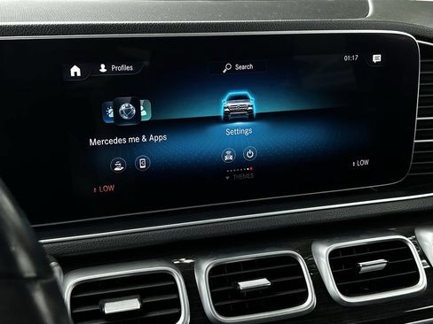 Used 2020 Mercedes-Benz GLE 350 w/ Premium Package image 19