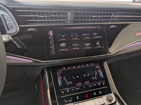 Used 2019 Audi Q8 Prestige w/ Luxury Package AWD/4WD image 16