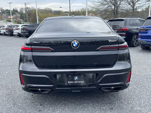 Certified 2025 BMW 760i xDrive w/ Executive Package AWD/4WD image 7