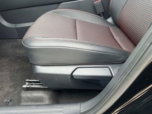 Used 2025 Nissan Kicks SR FWD image 23
