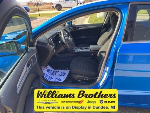 Used 2020 Ford Fusion SE image 9