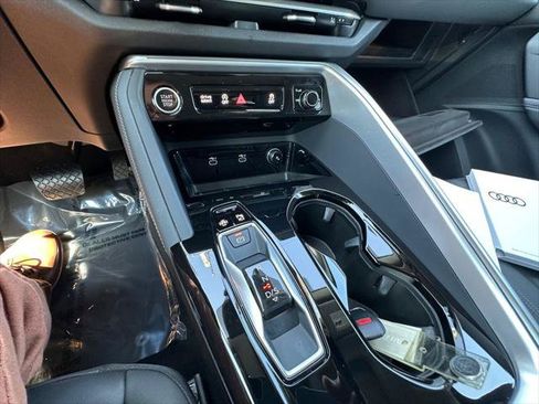 Certified 2025 Audi Q5 Premium w/ Convenience Package AWD/4WD image 34