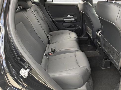 Used 2025 Mercedes-Benz GLA 250 image 19