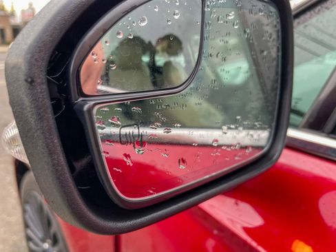 Used 2018 Ford Fusion Titanium image 36