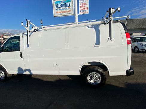 Used 2025 Chevrolet Express 2500 Extended w/ Communications Package image 41