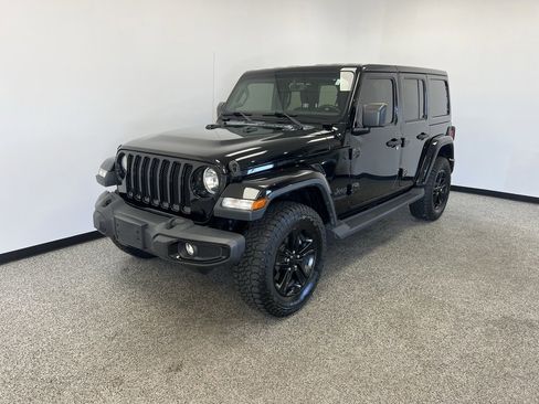 Used 2020 Jeep Wrangler Unlimited Sahara image 15