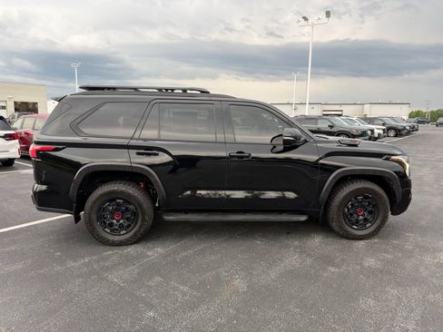 Used 2025 Toyota Sequoia TRD Pro AWD/4WD image 7