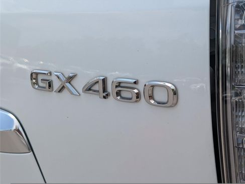 Used 2022 Lexus GX 460 Premium w/ Premium Plus Package AWD/4WD image 9