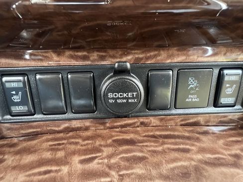 Used 2017 Nissan Armada SL image 18