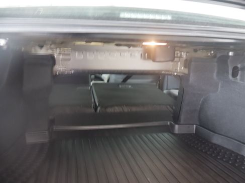 Used 2019 Toyota Camry LE image 11