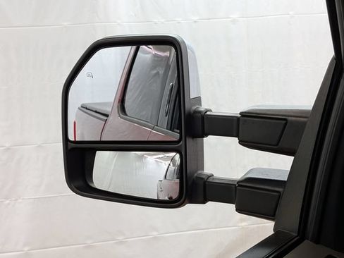 Used 2017 Ford F250 XLT w/ XLT Premium Package AWD/4WD image 31