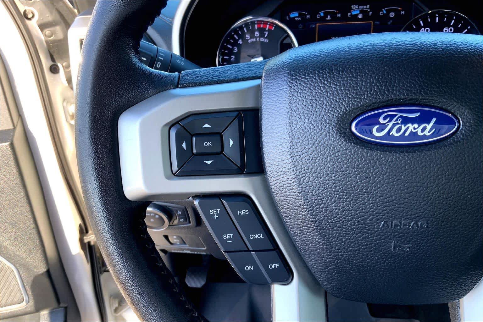 Used 2017 Ford F250 Lariat w/ Lariat Value Package RWD image 19