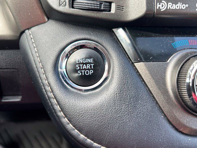 Used 2014 Toyota RAV4 Limited AWD/4WD image 18