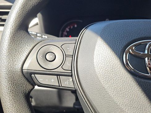 Used 2023 Toyota RAV4 XLE image 16