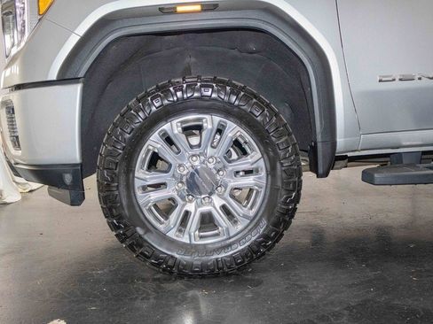 Used 2020 GMC Sierra 2500 Denali w/ Denali Ultimate Package image 10