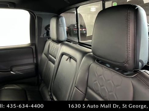 Used 2022 Nissan Frontier PRO-4X w/ Pro-4X Premium Package AWD/4WD image 21