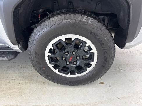 Used 2025 Toyota 4Runner TRD Off-Road Premium image 7