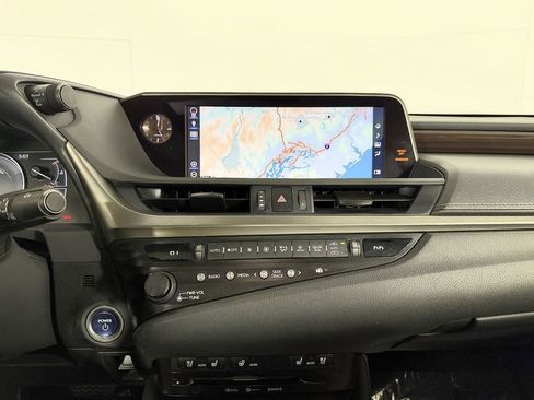 Used 2019 Lexus ES 300h w/ Premium Package FWD image 59