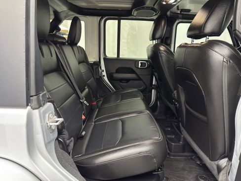 Used 2023 Jeep Wrangler Sahara w/ Cold Weather Group image 28