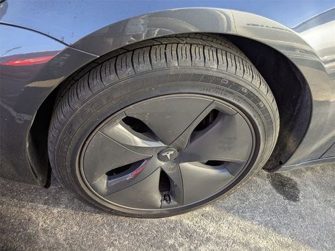Used 2019 Tesla Model 3 Long Range image 3
