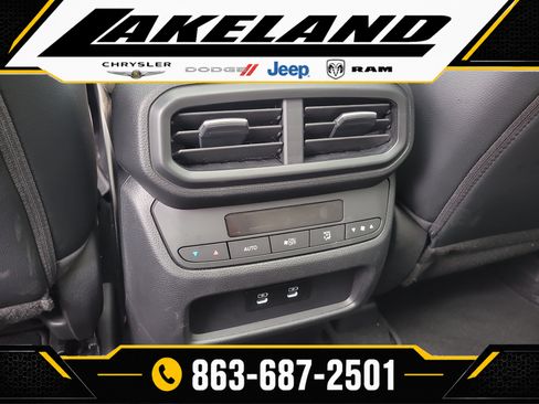 Used 2026 Honda Pilot Touring image 14