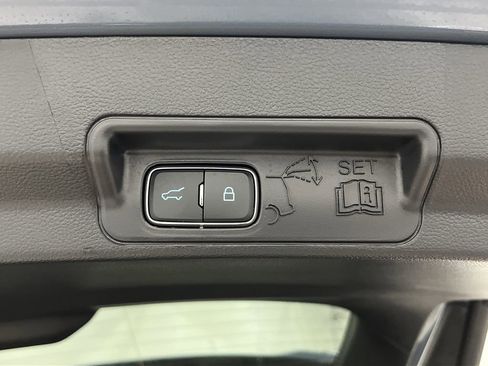 Used 2025 Ford Explorer ST-Line w/ Premium Package image 17