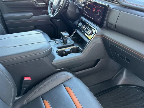 Certified 2025 GMC Sierra 1500 AT4 AWD/4WD image 16