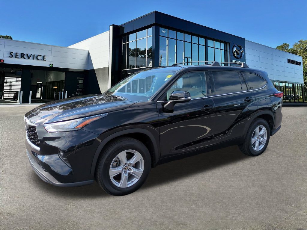 Used 2020 Toyota Highlander LE FWD image 7