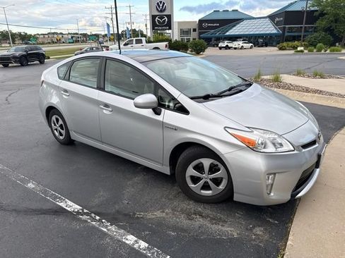 Used 2013 Toyota Prius Four w/ Deluxe Solar Roof Pkg FWD image 4