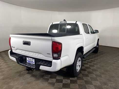 Used 2022 Toyota Tacoma SR image 8