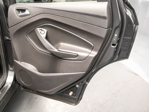 Used 2017 Ford Escape SE FWD image 35